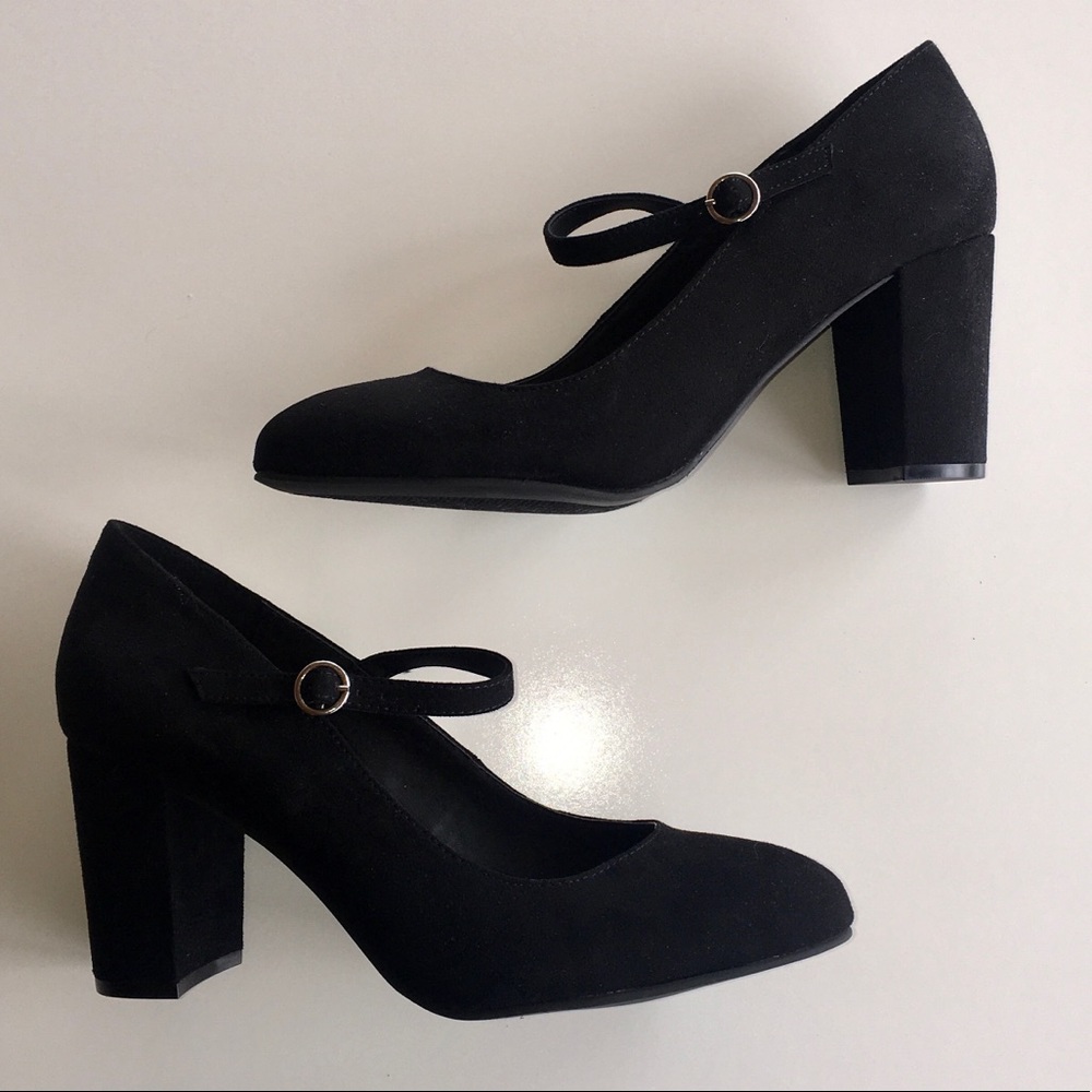 Torrid. Size 9 Wide.